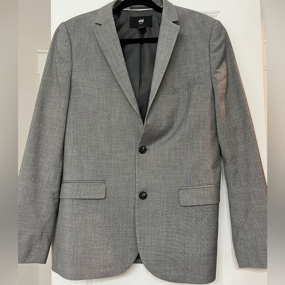 H&M gray blazer- size (38r)